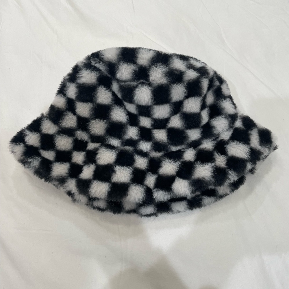 Urban Outfitters fluffy checkered bucket hat